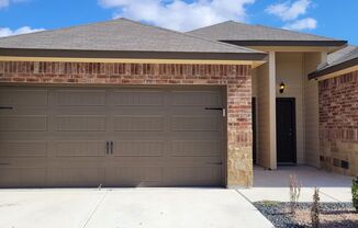 Beautiful 3/2 Home in Seguin ISD