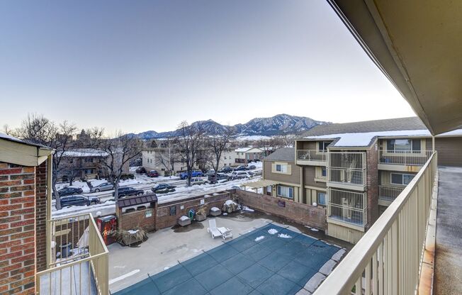 3161 Madison Ave Q423