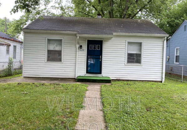 3639 W 12 ST