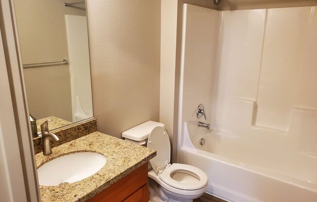 3 beds, 2 baths, 1,210 sqft, $2,550, Unit D-131