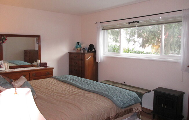 2 beds, 1 bath, $1,925, Unit Unit 102