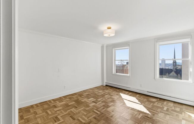 1310 Jones #804