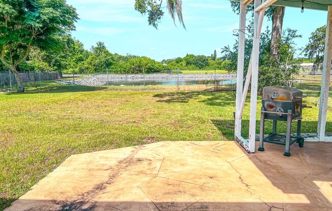 Charming Home in the Heart of Downtown Kissimmee – Spacious Yard, Gazebo, and Pond View!