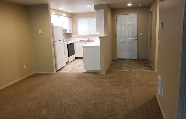 2 beds, 2 baths, 1,240 sqft, $1,940, Unit G33