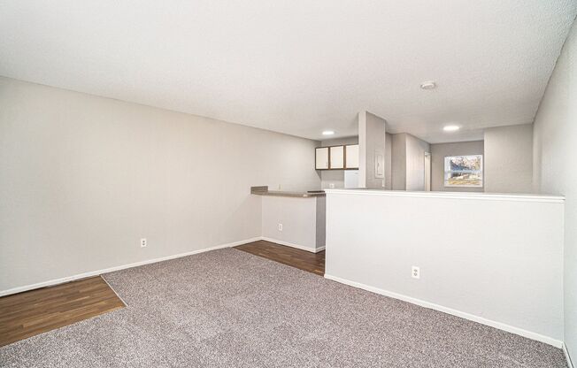 1 bed, 1 bath, 407 sqft, $850, Unit 6924 Unit #03