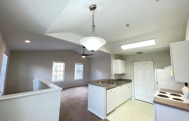 1 Bedroom / 1 Bath Condo in Gated Community, Available Now!
