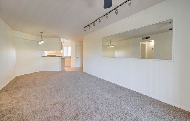 2 beds, 2 baths, 1,036 sqft, $1,600, Unit 284