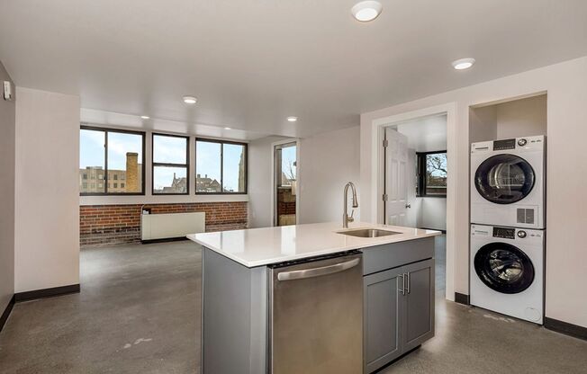 2 beds, 2 baths, 933 sqft, $2,099, Unit 704