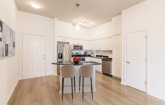 1 bed, 1 bath, 848 sqft, $2,930