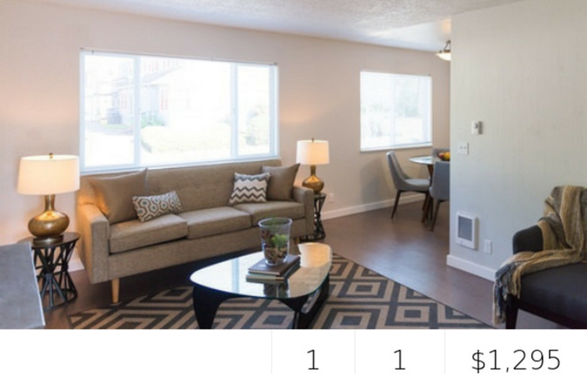 Lower level 1 bed, on site laundry, all dogs welcome!