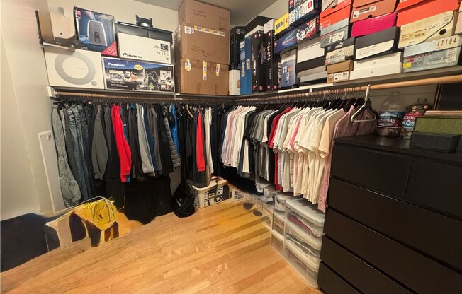 2 beds, 2 baths, 1,320 sqft, $4,100, Unit 2203