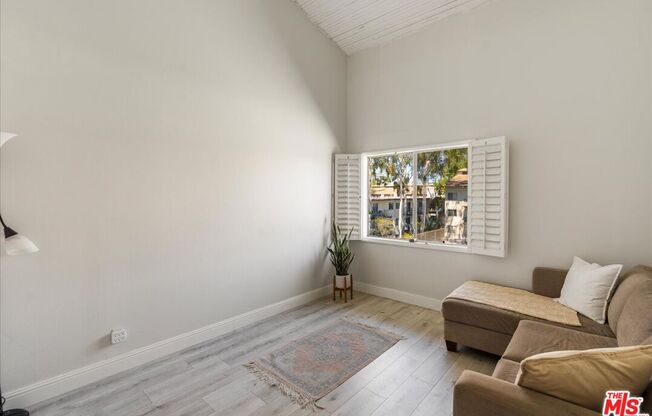 2 beds, 2 baths, 1,009 sqft, $3,600, Unit E305