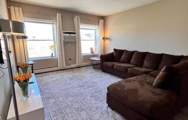3069 Oakland