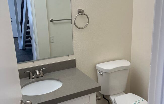 2 beds, 1.5 baths, 1,050 sqft, $2,295, Unit 13