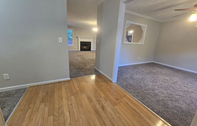 Awesome 4 Bedroom, 2 Bath Home off Cliffdale Rd!!!
