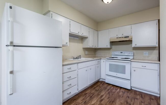 1 bed, 1 bath, 650 sqft, $795, Unit 12