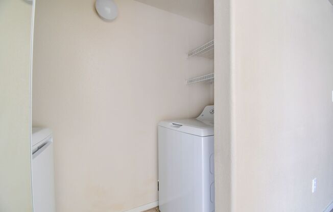 3 beds, 2 baths, $1,895, Unit # 1077