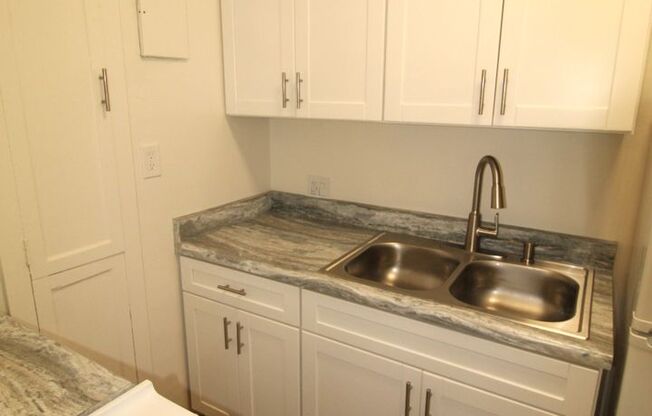 Studio, 1 bath, $1,895