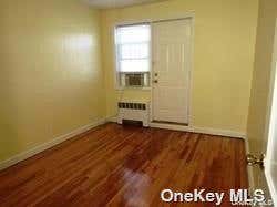 2 beds, 1 bath, $2,500, Unit 2