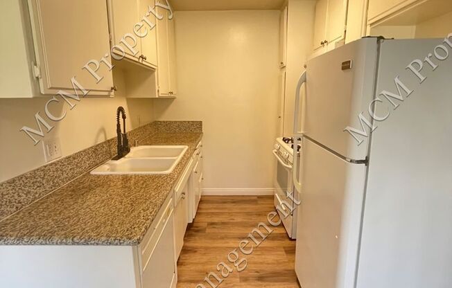 2 beds, 2 baths, $2,250, Unit 205