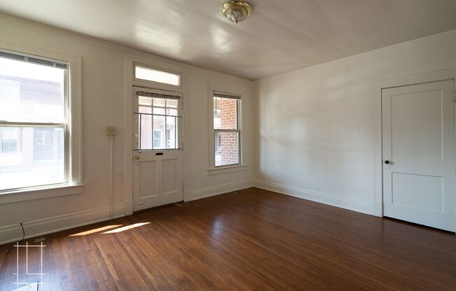 1 bed, 1 bath, $850, Unit 2188 N. High St Apt. 30