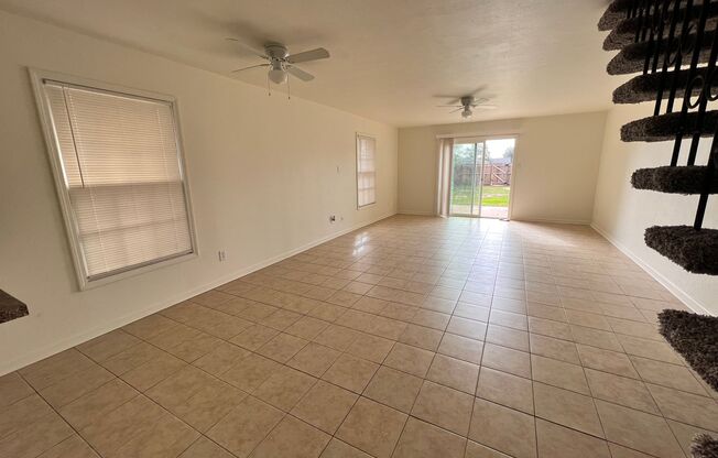 3 beds, 2 baths, 1,300 sqft, $875, Unit A