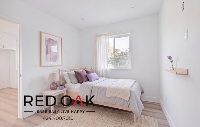 2437 S CENTINELA