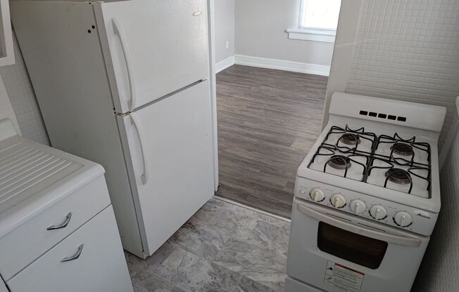 1 bed, 1 bath, 520 sqft, $775, Unit 26 E