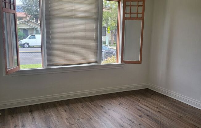 2 beds, 1 bath, $2,550