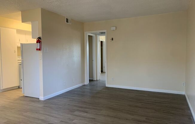 1 bed, 1 bath, 630 sqft, $975, Unit 212