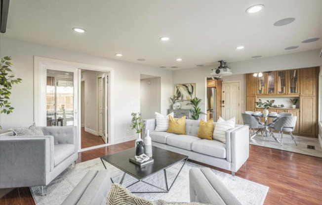 2445 ALVARADO DR