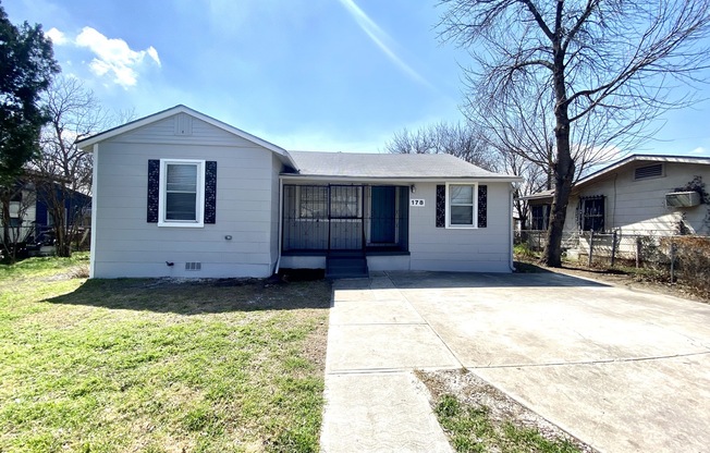 178 SWEETBRIAR AVE