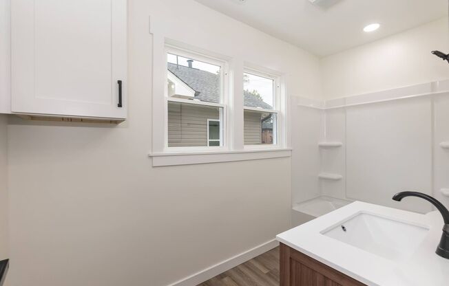 2 beds, 1 bath, $1,300, Unit 415 Sycamore St RENO