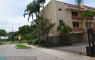 1401 NE 9 ST
