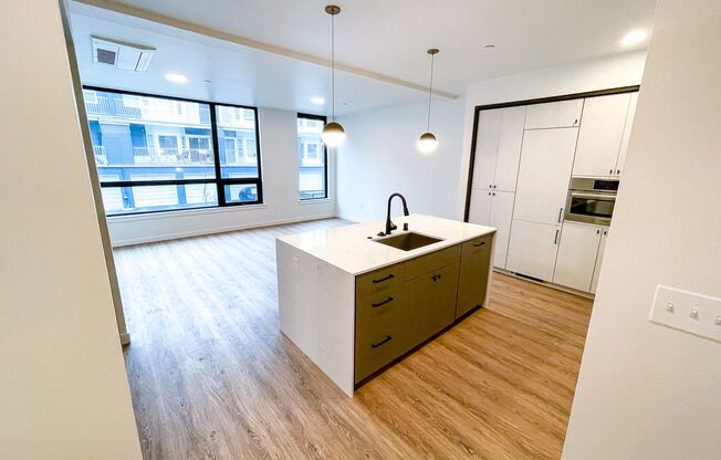 1 bed, 1 bath, 708 sqft, $3,295, Unit 406