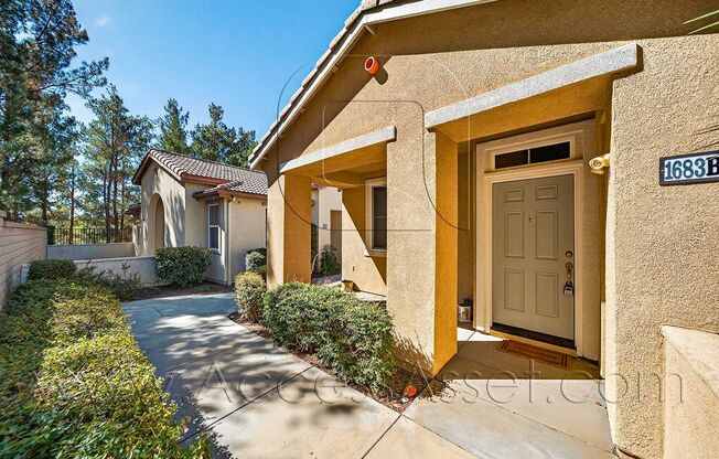 55+ Age Community – Charming 2 Bed / 2 Bath Gated Community Condo In Beaumont!