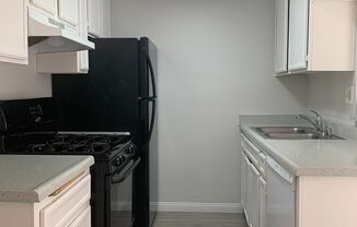 3 beds, 2 baths, 1,130 sqft, $2,795, Unit 3