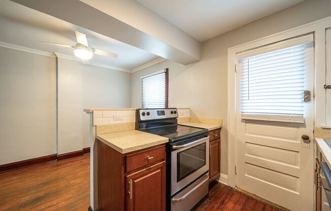 2 beds, 1 bath, $1,495