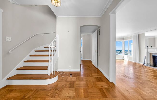 Gorgeous Golden Gate Heights home with garage and spectacular views for rent!