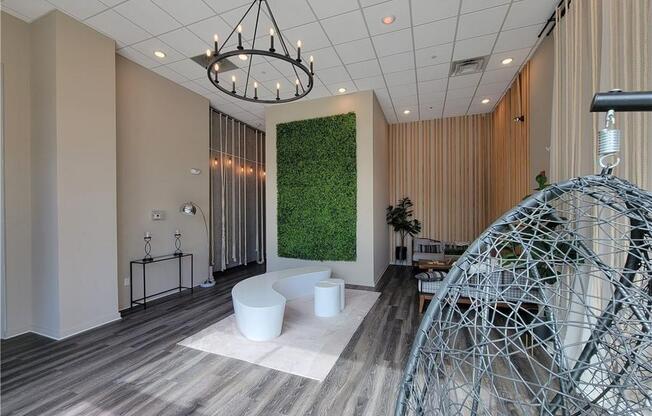 1 bed, 675 sqft, $1,400