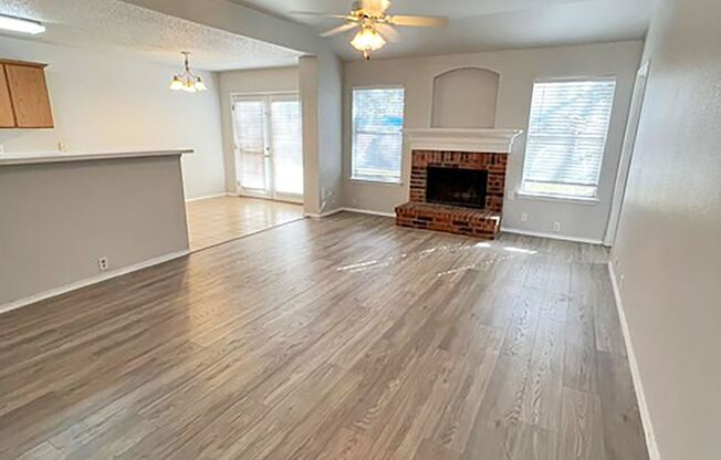 Great 3 Bdrm 2 Bath Home in Denton Tx