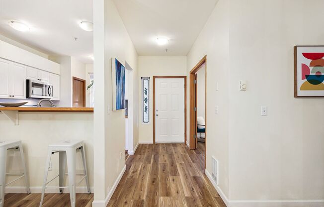 Available Now! Charming 3-Bedroom Home in a Prime Location