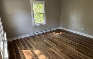 One Bedroom Duplex in Red Bank TN; Water & Sewer Included in Rent Price