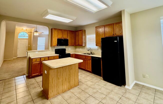 3 Bedroom, 2 Bathroom ~Steubing Ranch