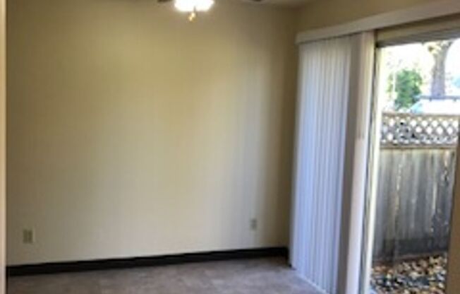 3 beds, 1 bath, 906 sqft, $1,849, Unit 15
