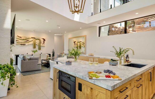 Private Foothills Sanctuary Minutes from Downtown | 5BD/4.5BA | Unlimited Views