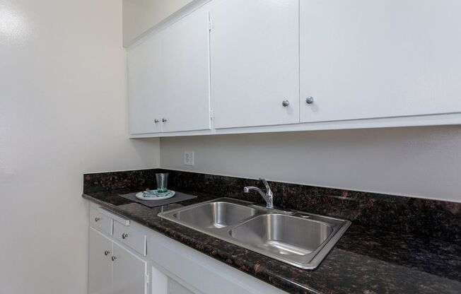 1 bed, 1 bath, $2,050, Unit #5