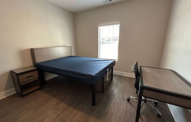 1 bed, 1 bath, 600 sqft, $1,850, Unit 510 Diploma Court - A