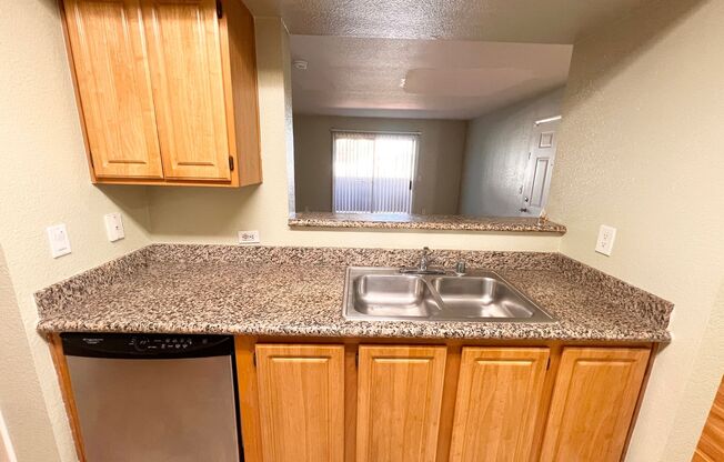 1 bed, 1 bath, $1,100, Unit # 1202