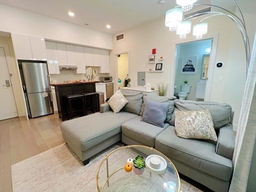 1 bed, 1 bath, 500 sqft, $2,950, Unit 406